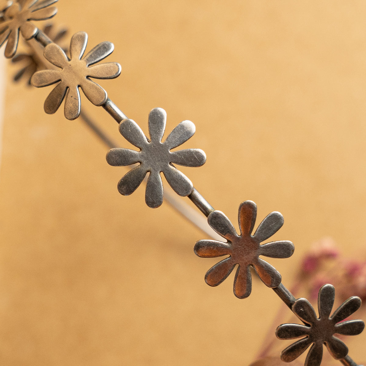 KEYARANA SILVER TONED FAUX SILVER ANTIQUE HEAD ACCESSORIES HA04