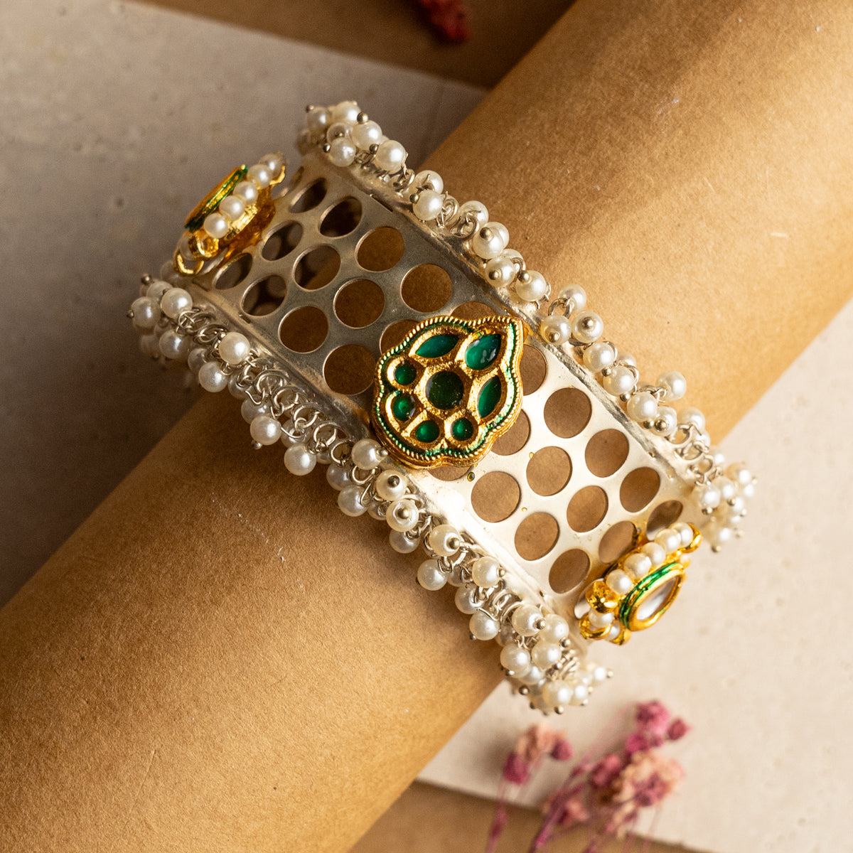 CUTIE HAND HAMMERED AND HANDMADE DUAL TONED CLASSIC KUNDAN BRACELETS BR55