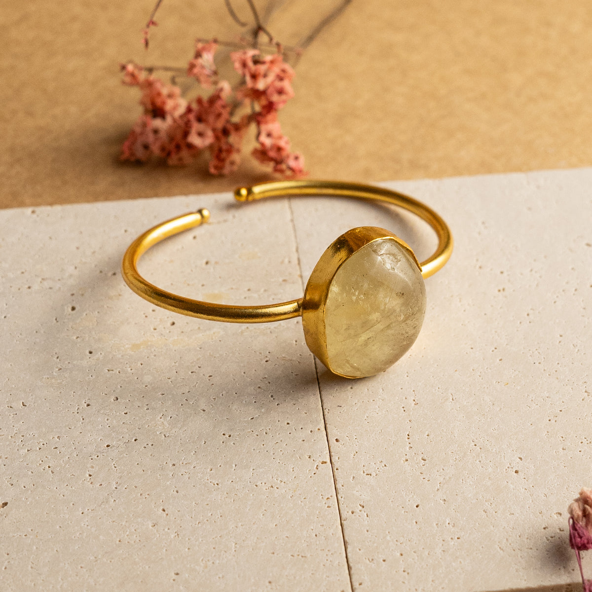 CITRON HAND HAMMERED AND HANDMADE GOLD TONED CLASSIC STONE BRACELETS BR73