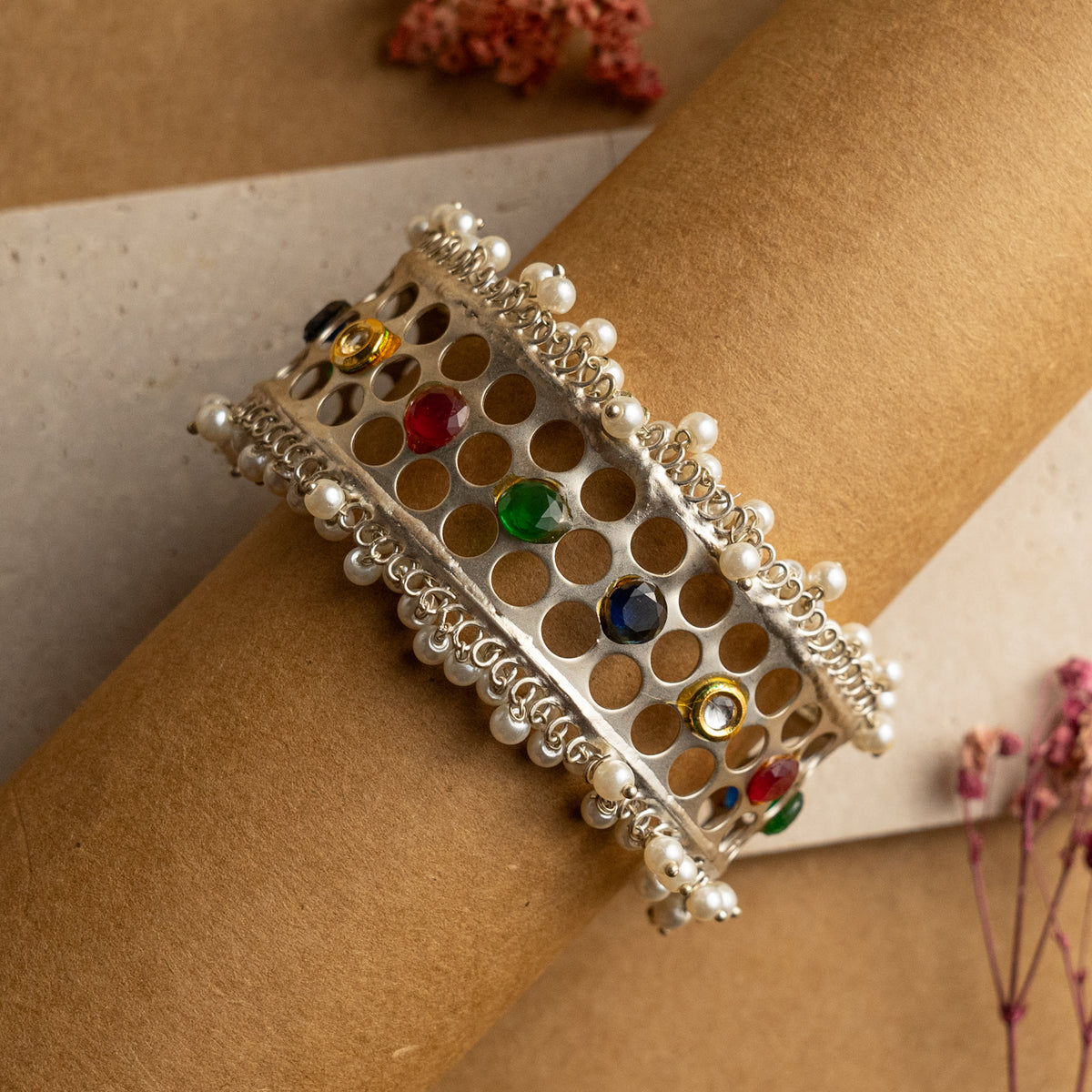 NEETU HAND HAMMERED AND HANDMADE GOLD TONED CLASSIC STONE BRACELETS BR58