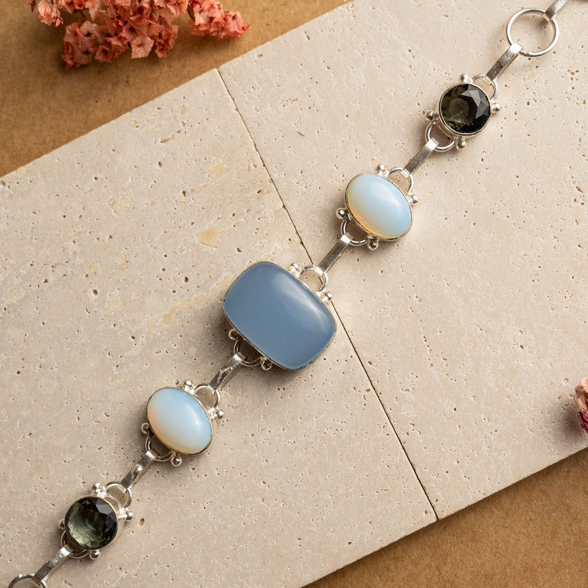 VIRUMA HAND HAMMERED AND HANDMADE SIVER TONED PRESIOUS STONE CLASSIC BRACELETS BR28