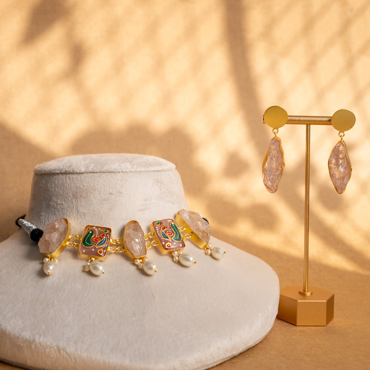 LIYA HANDMADE RAW STONE AND HAND PAINTED CHOKER WITH EARRINGS CH305