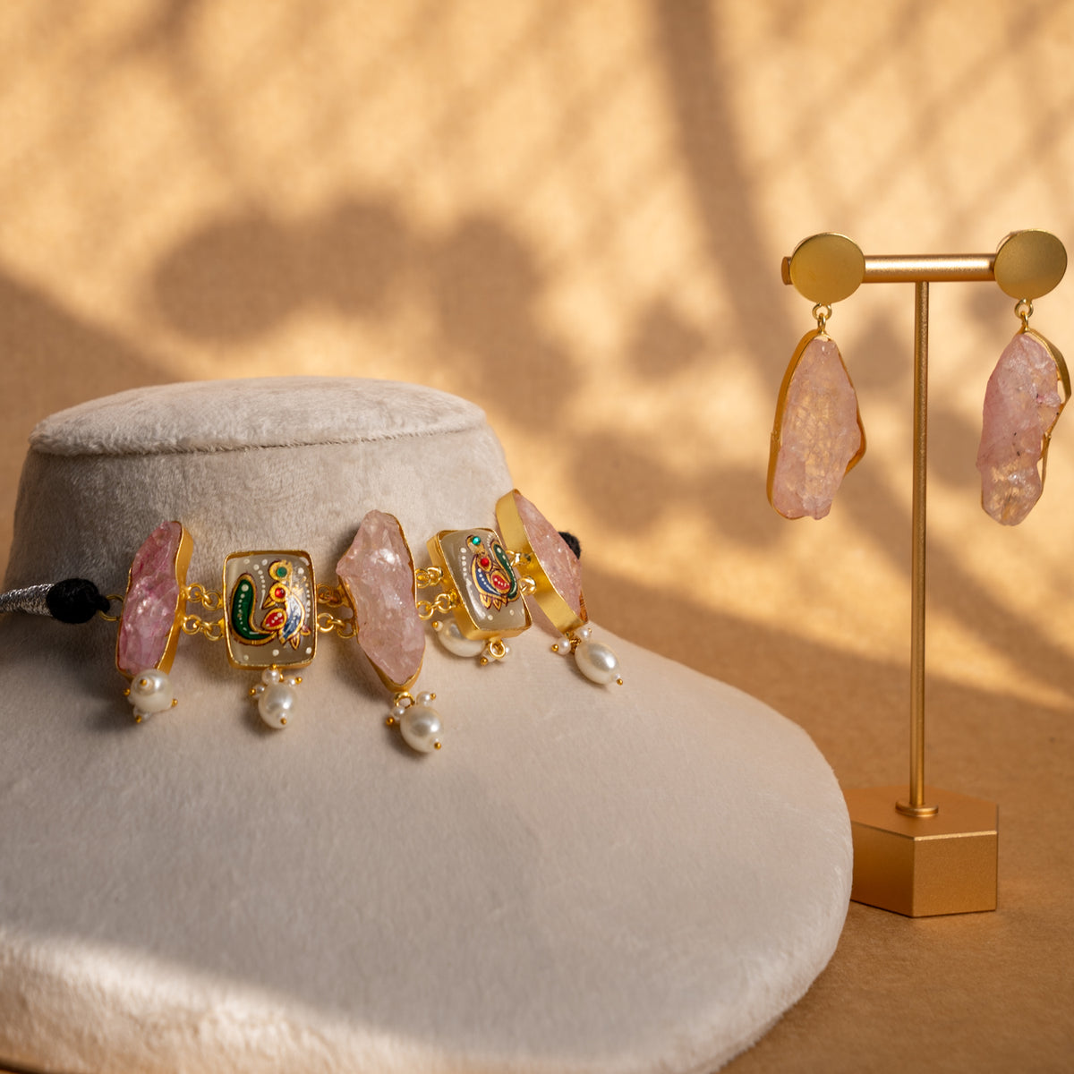 LIYA HANDMADE RAW STONE AND HAND PAINTED CHOKER WITH EARRINGS CH305