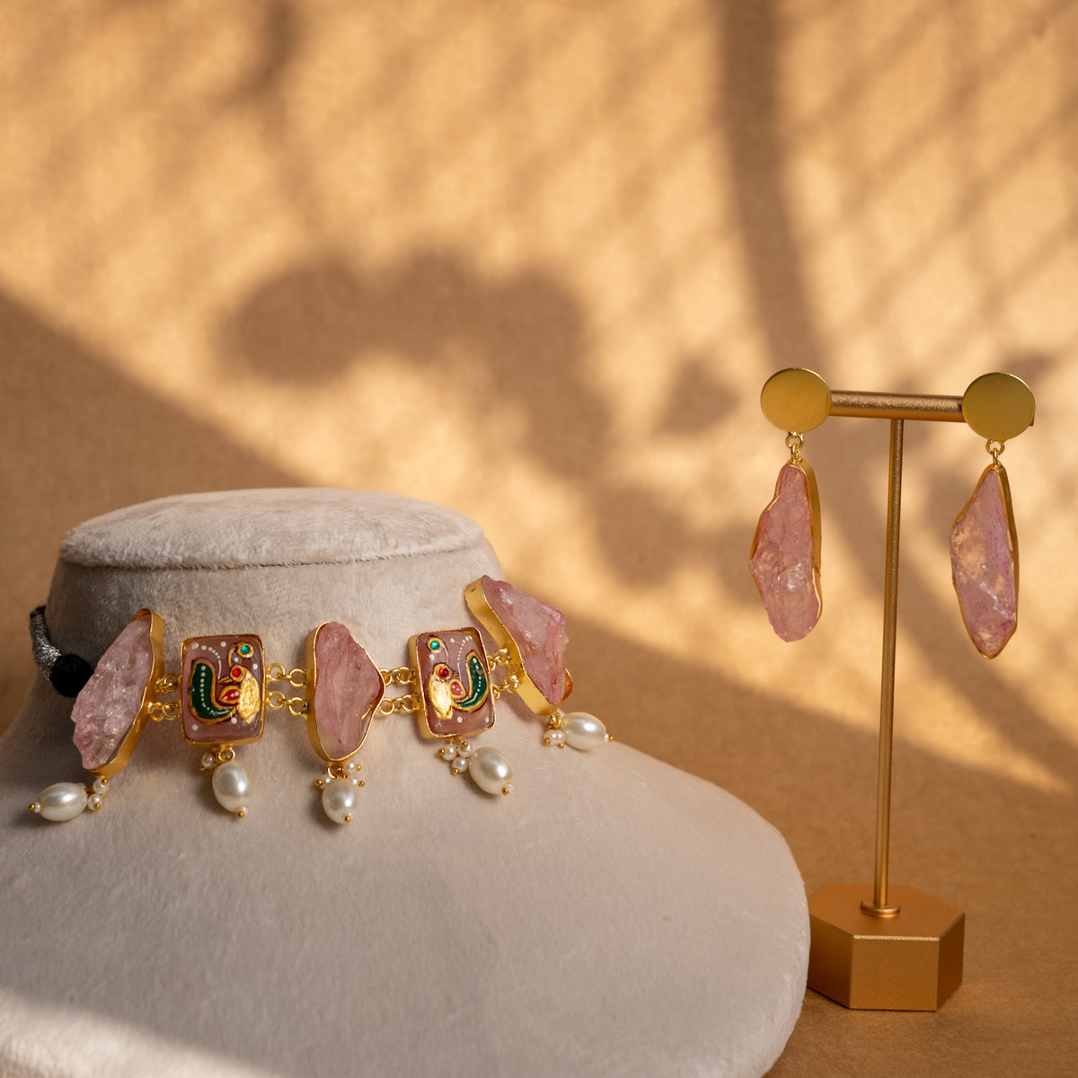 LIYA HANDMADE RAW STONE AND HAND PAINTED CHOKER WITH EARRINGS CH305