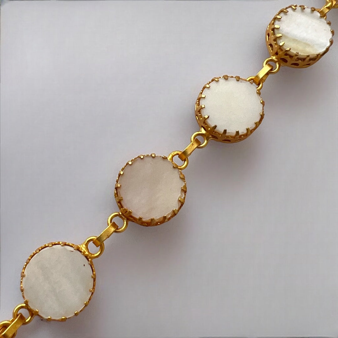 RIMMALA HANDMADE HAND HAMMERED MOP SHELL NECKPIECE SET WITH EARRING NL240