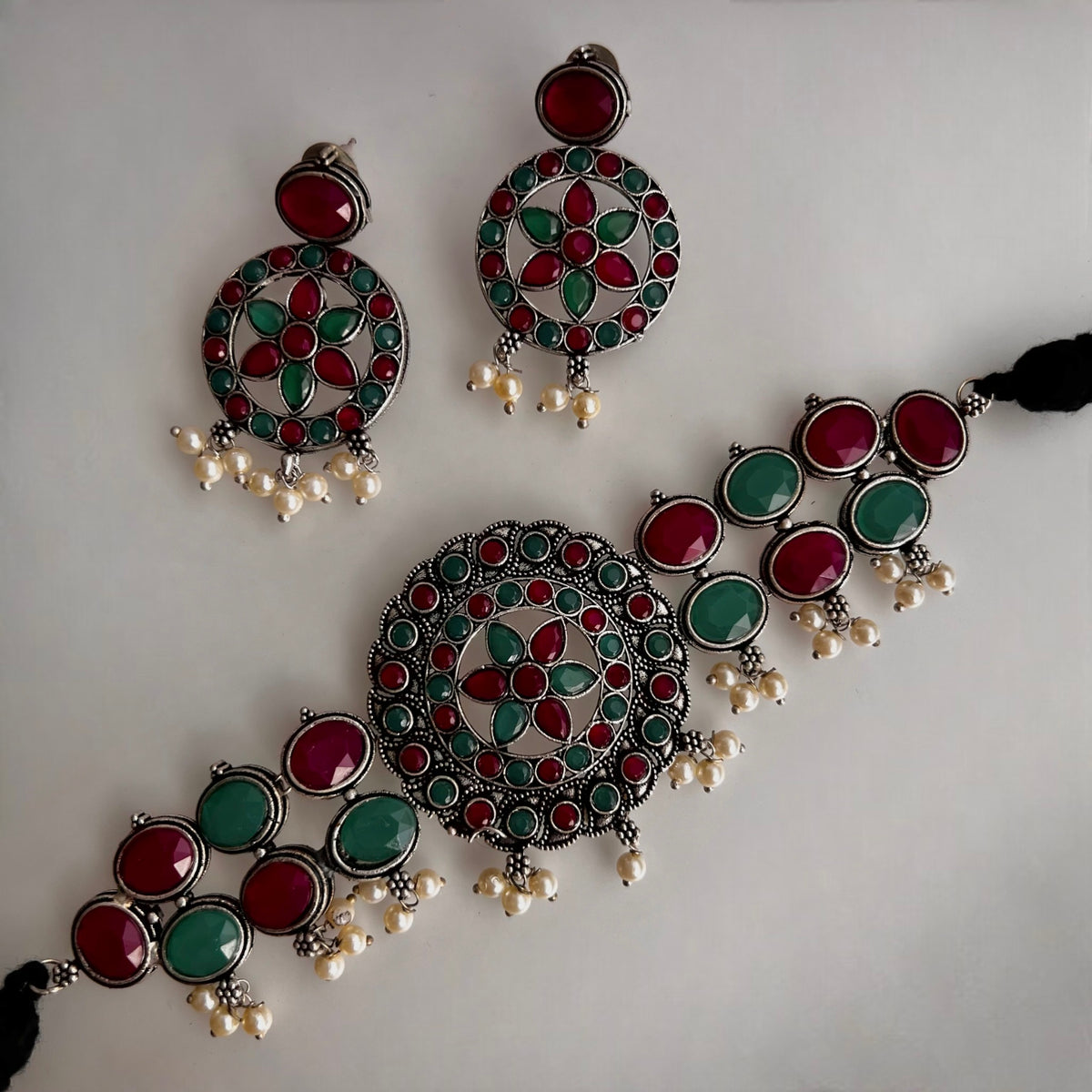 RIMANA SILVER LOOK ALIKE RAW AND RUSTIC SEMI HANDMADE STATEMENT CHOKER / NECKPIECE CH61