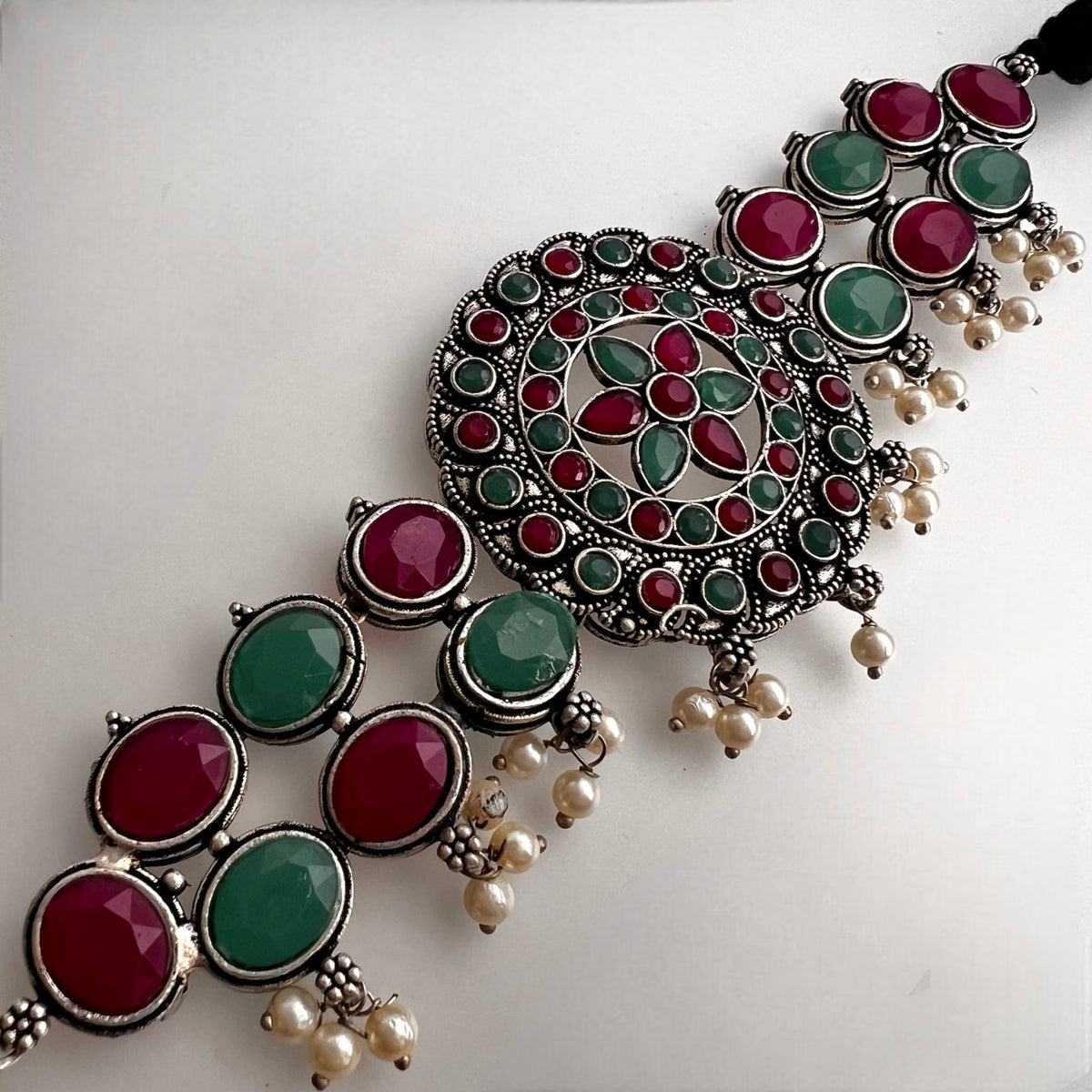 RIMANA SILVER LOOK ALIKE RAW AND RUSTIC SEMI HANDMADE STATEMENT CHOKER / NECKPIECE CH61