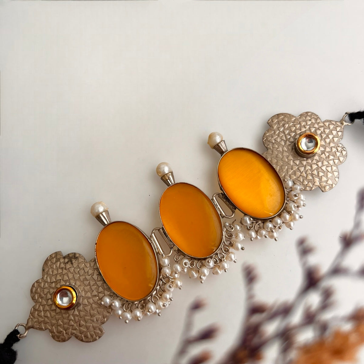 KATHIRA BIJOUX PREMIUM AND EXCLUSIVE HANDMADE CHOKER WITH EARRINGS CH60