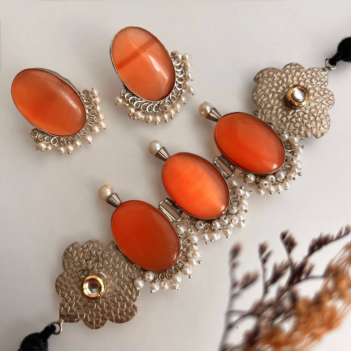 KATHIRA BIJOUX PREMIUM AND EXCLUSIVE HANDMADE CHOKER WITH EARRINGS CH60