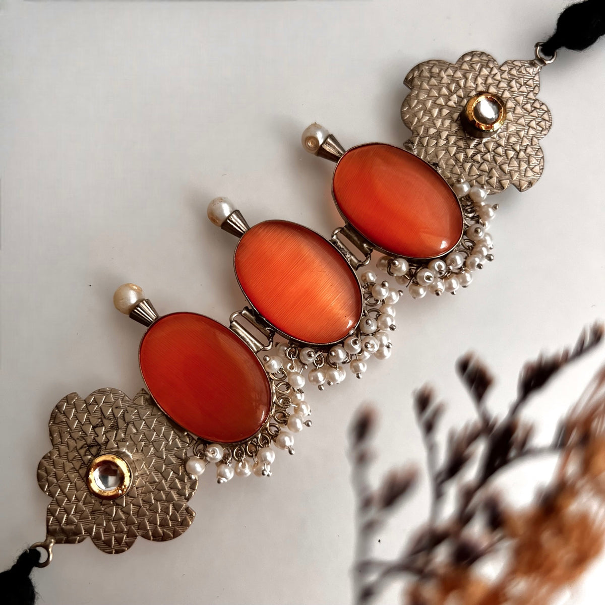 KATHIRA BIJOUX PREMIUM AND EXCLUSIVE HANDMADE CHOKER WITH EARRINGS CH60