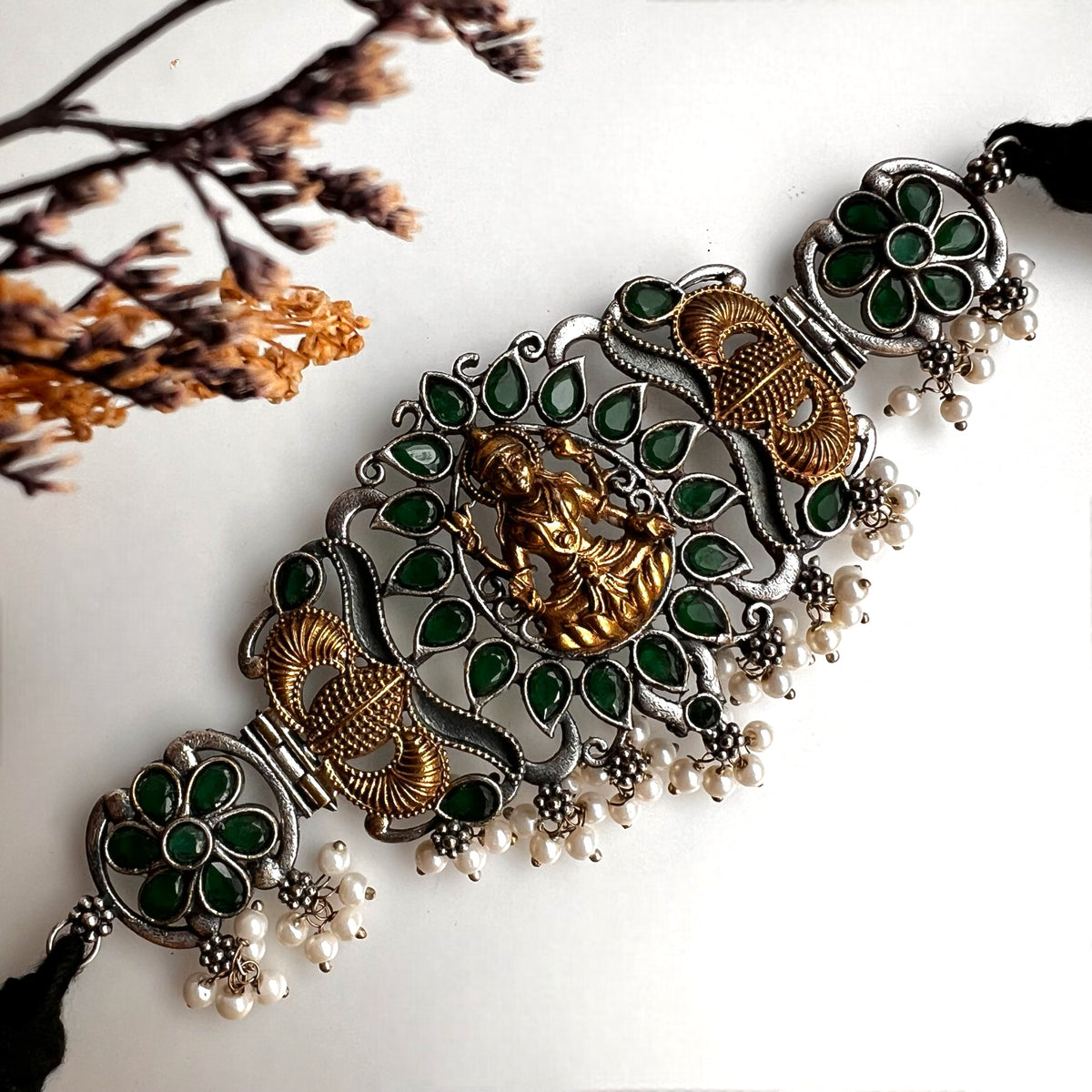 NITHAYA BIJOUX PREMIUM AND EXCLUSIVE RAW AND RUSTIC SEMI HANDMADE CHOKER WITH EARRINGS CH99