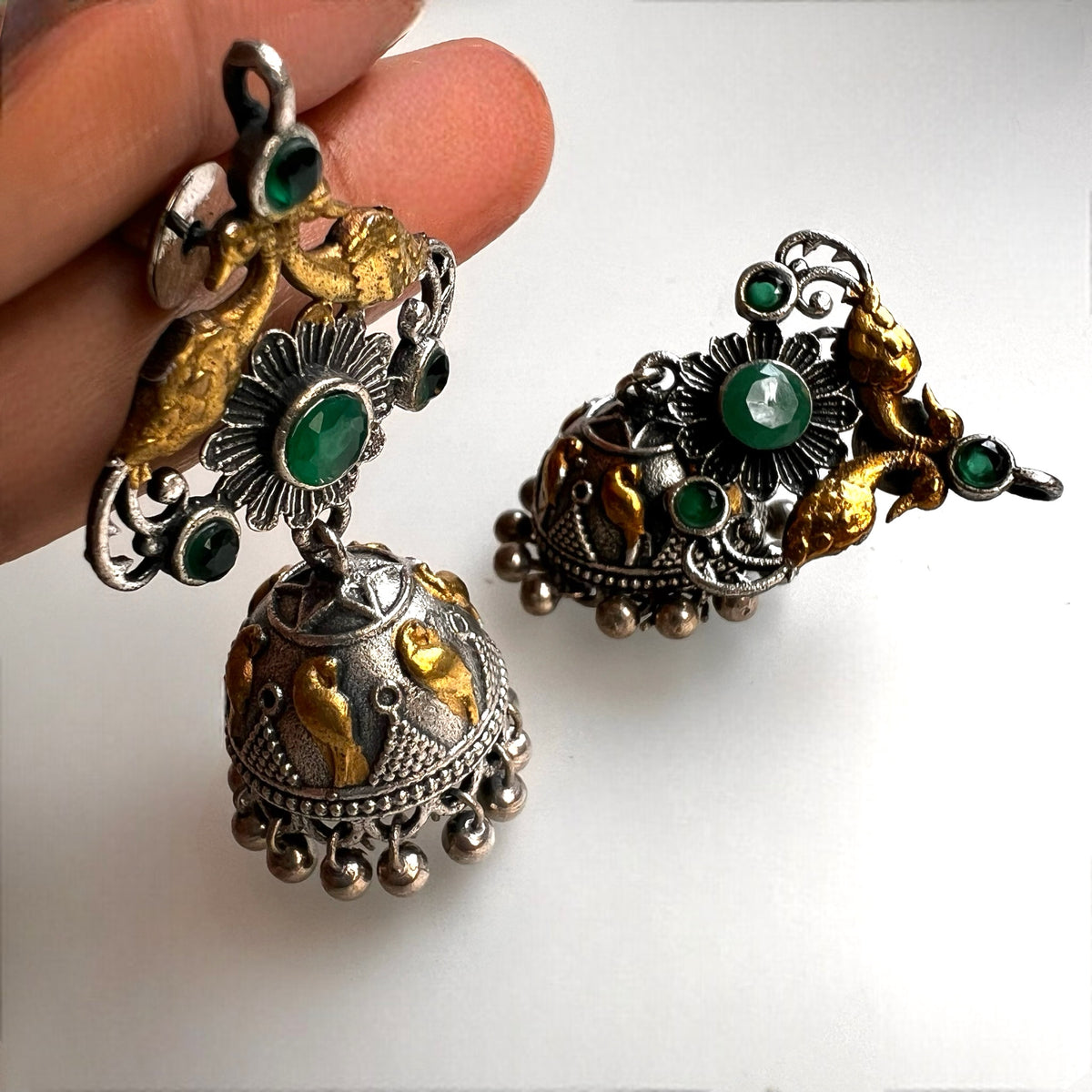 NITHAYA BIJOUX PREMIUM AND EXCLUSIVE RAW AND RUSTIC SEMI HANDMADE CHOKER WITH EARRINGS CH99