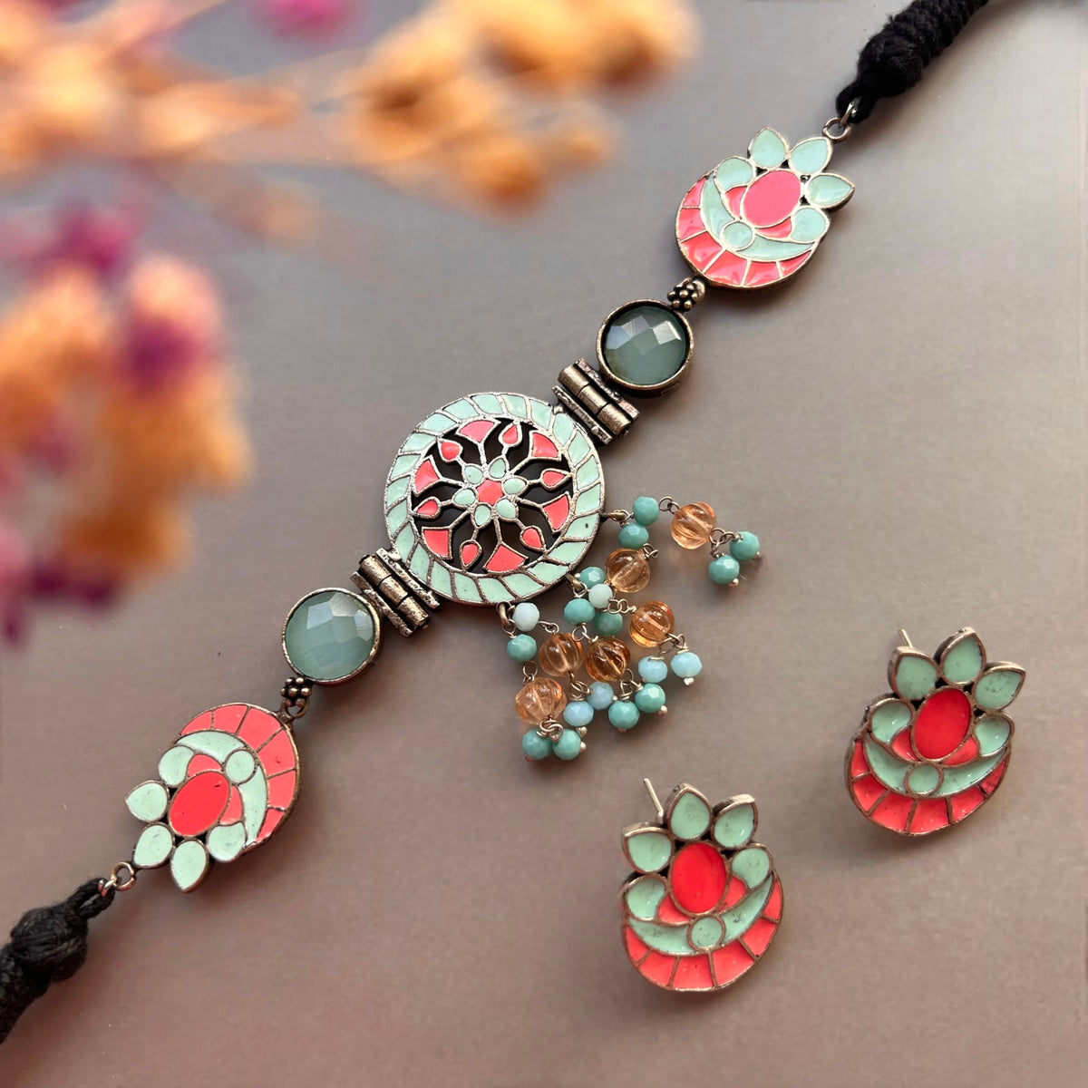 MINI SILVER LOOK ALIKE AND RUSTIC FINISH CHOKER WITH EARRINGS CH492