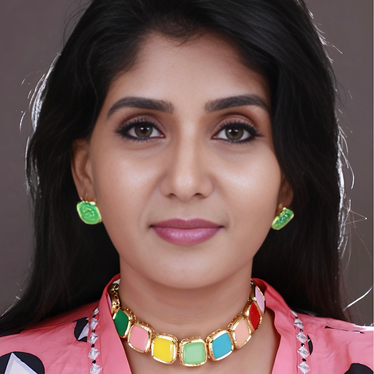 VINASH FAUX RESIN CHOKER WITH EARRINGS CH341