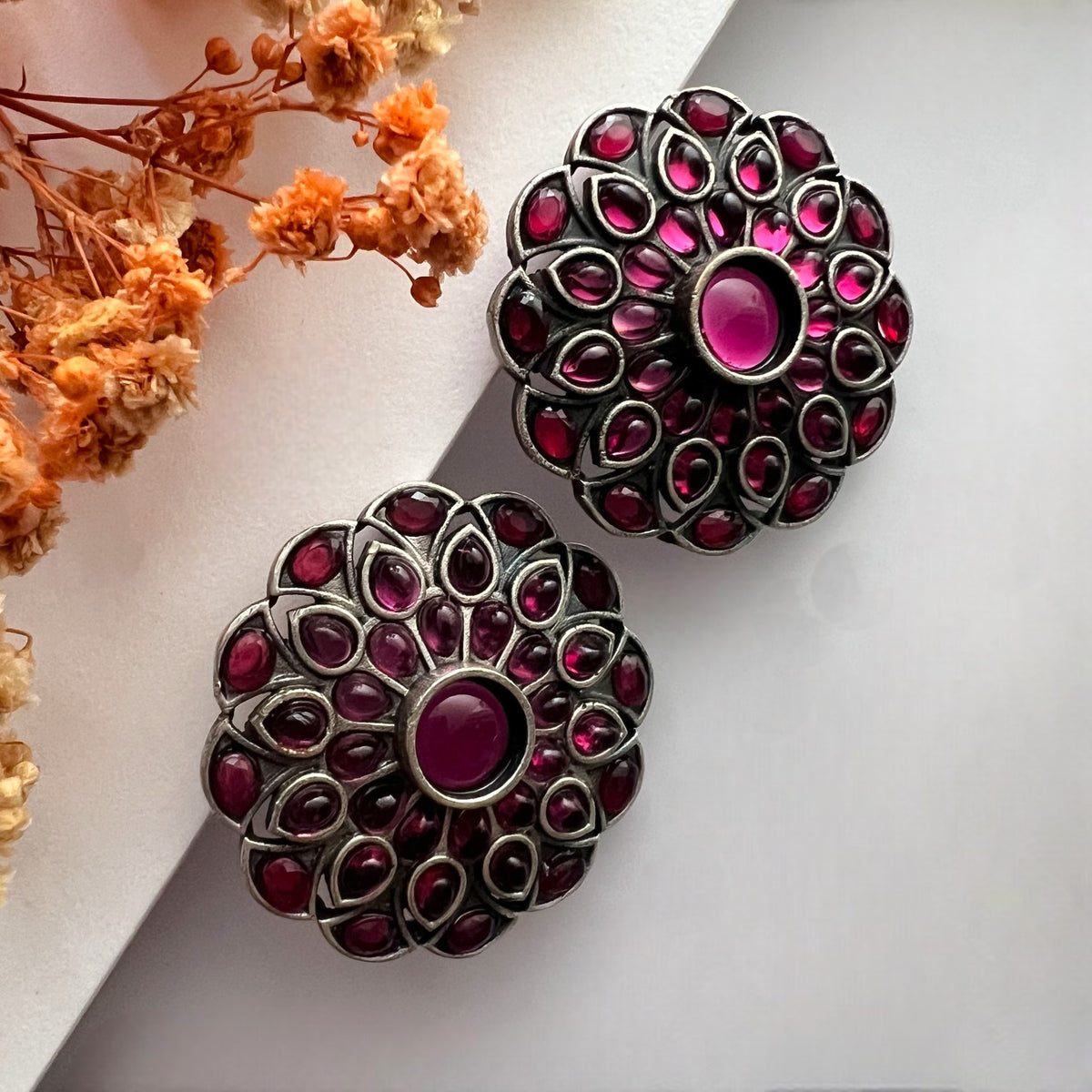 BRUNDHA FAUX SILVER SEMI HANDMADE ANTIQUE NECKPIECE/NECKLACE WITH EARRING NL262