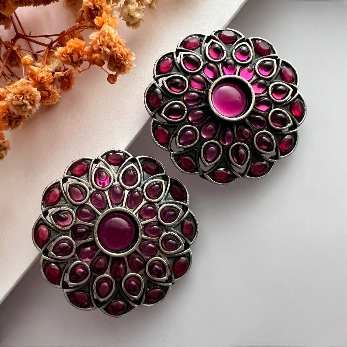 BRUNDHA FAUX SILVER SEMI HANDMADE ANTIQUE NECKPIECE/NECKLACE WITH EARRING NL262