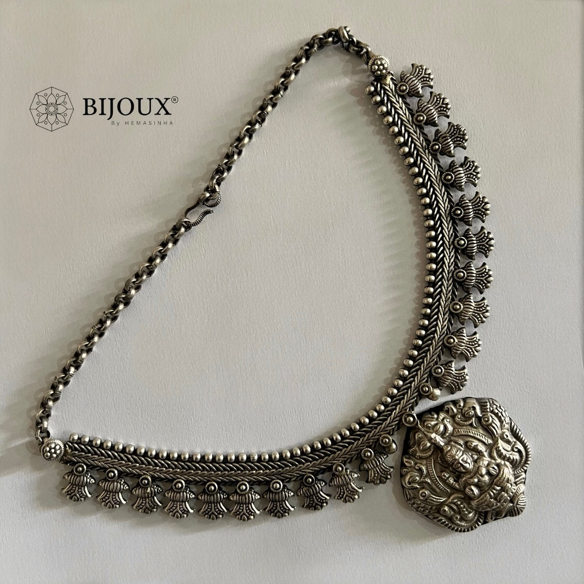 MRILANILI TEMPLE SEMI HANDMADE ANTIQUE SILVER TONED NECKLACE  NL292