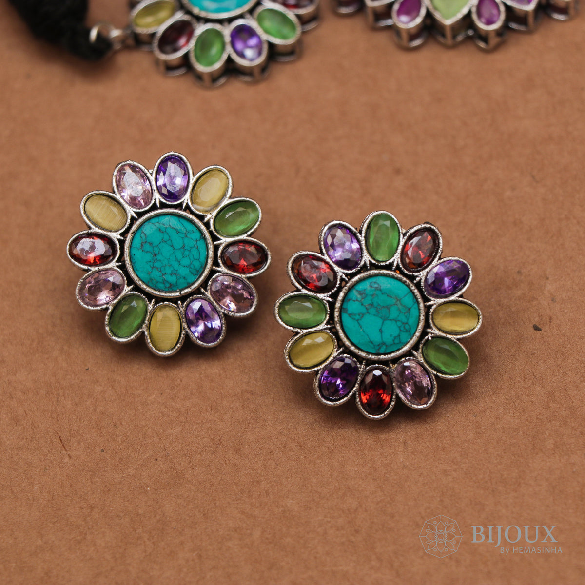 RICHU SILVER LOOK ALIKE RAW AND RUSTIC SEMI HANDMADE STATEMENT CHOKER / NECKPIECE CH56