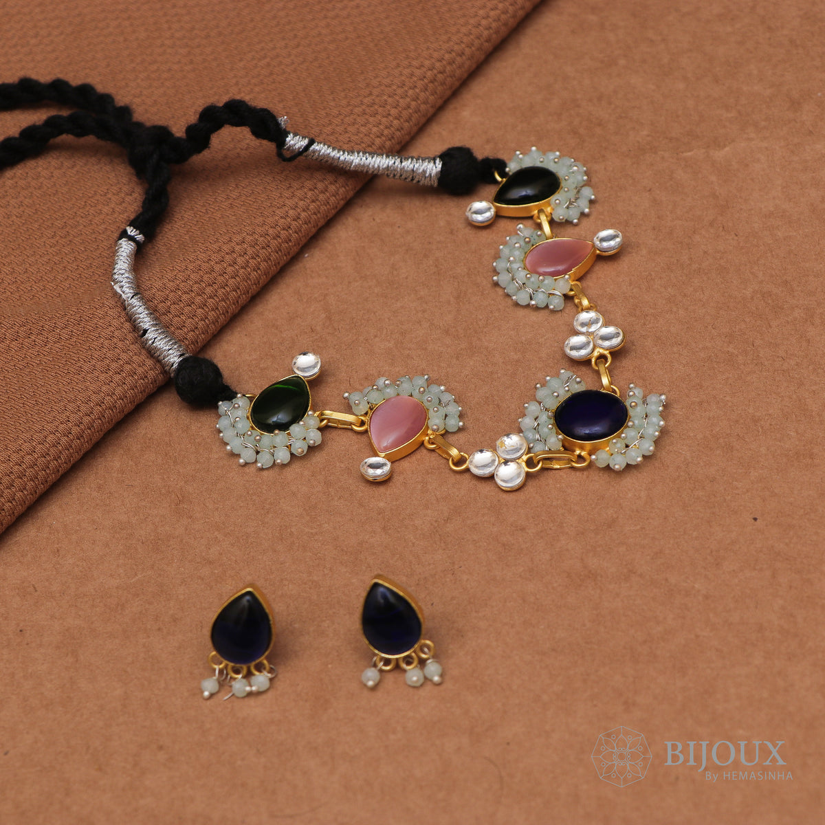 QUEENS BIJOUX HANDMADE MONALISA MINIMALIST CHOKER WITH EARRINGS CH46