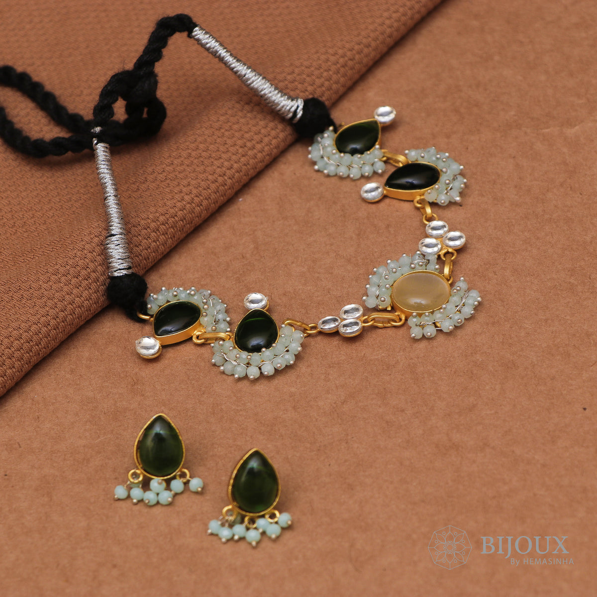 QUEENS BIJOUX HANDMADE MONALISA MINIMALIST CHOKER WITH EARRINGS CH46