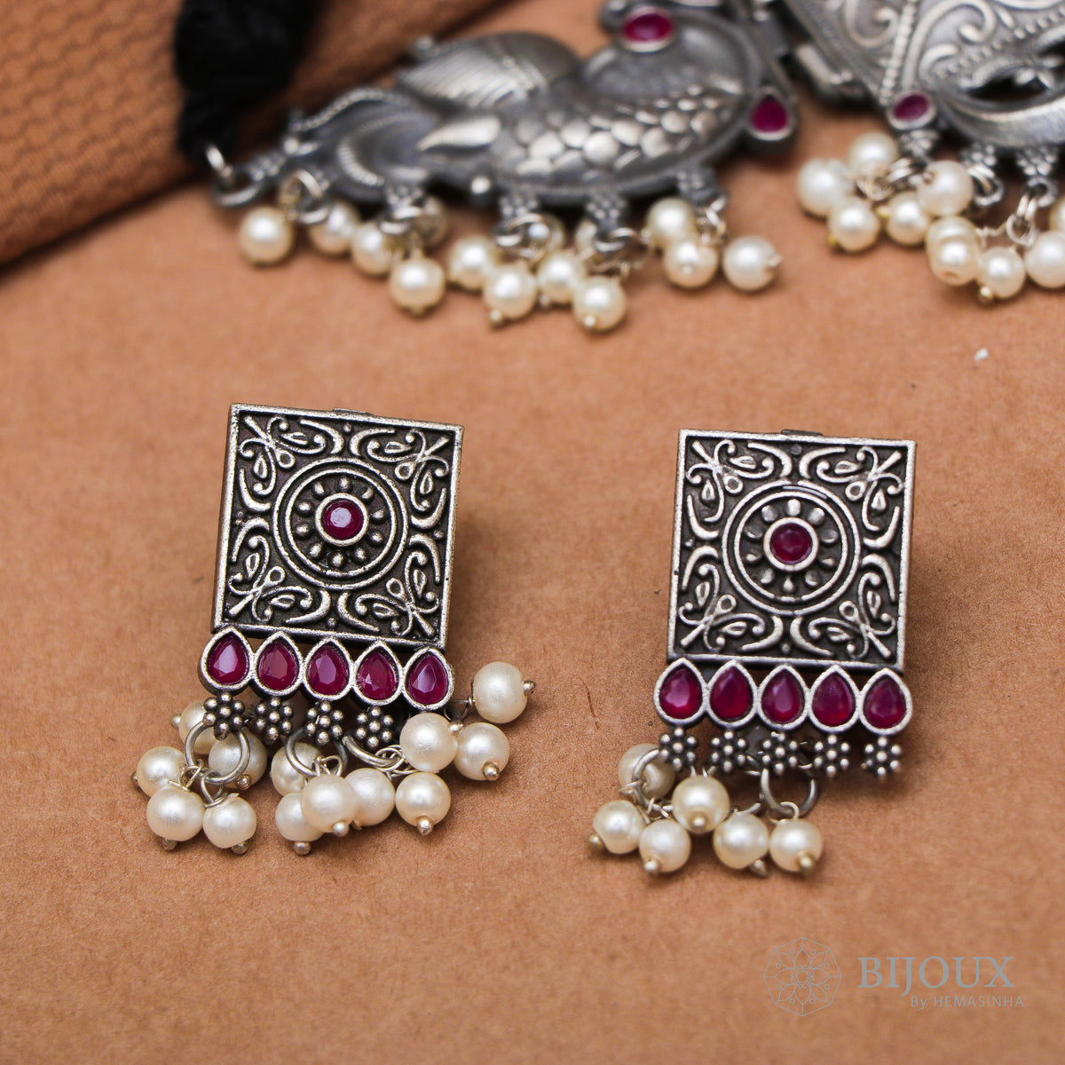 AGANA BIJOUX PREMIUM SEMI HANDMADE CHOKER WITH EARRINGS CH64