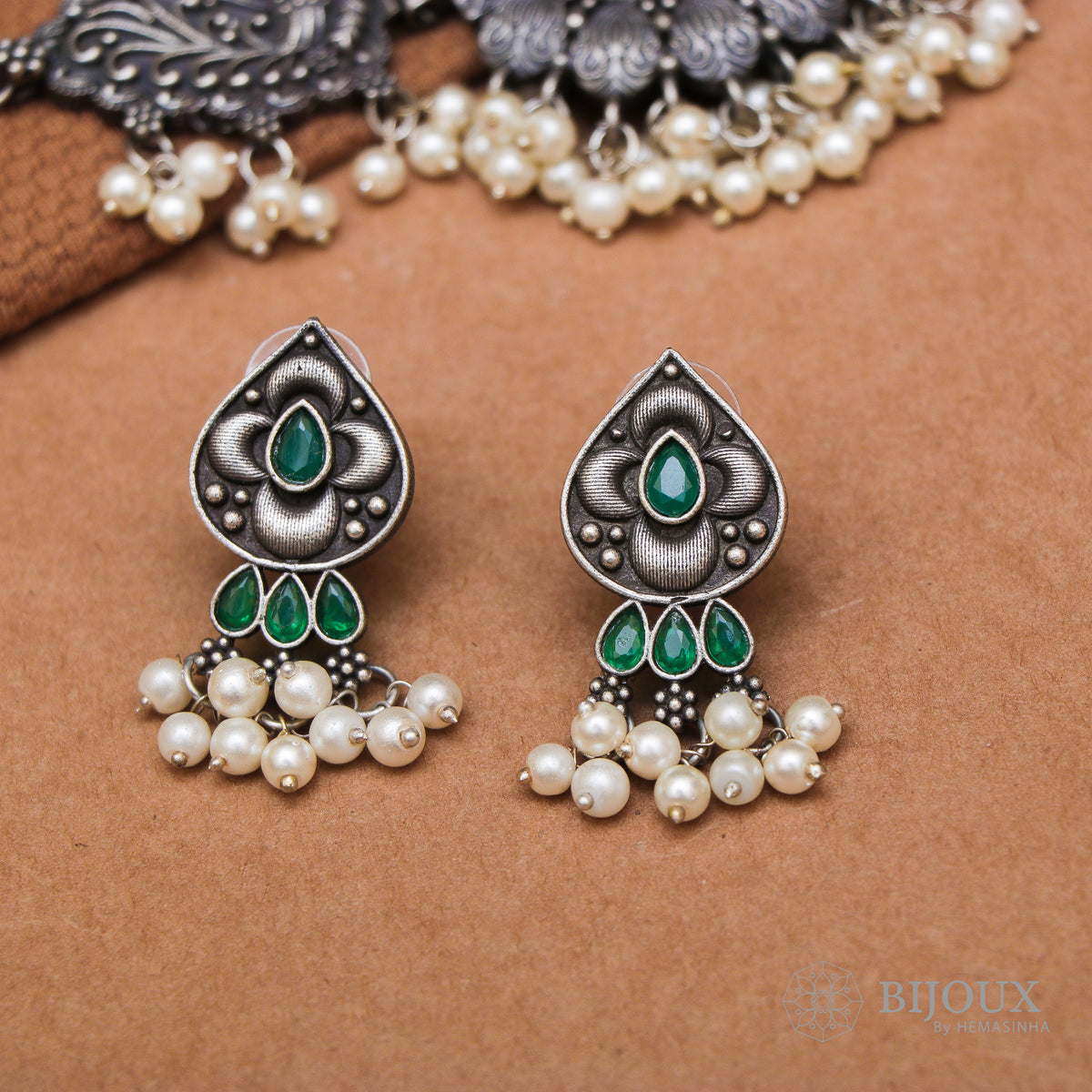 NANDHINI BIJOUX PREMIUM SEMI HANDMADE CHOKER WITH EARRINGS CH66