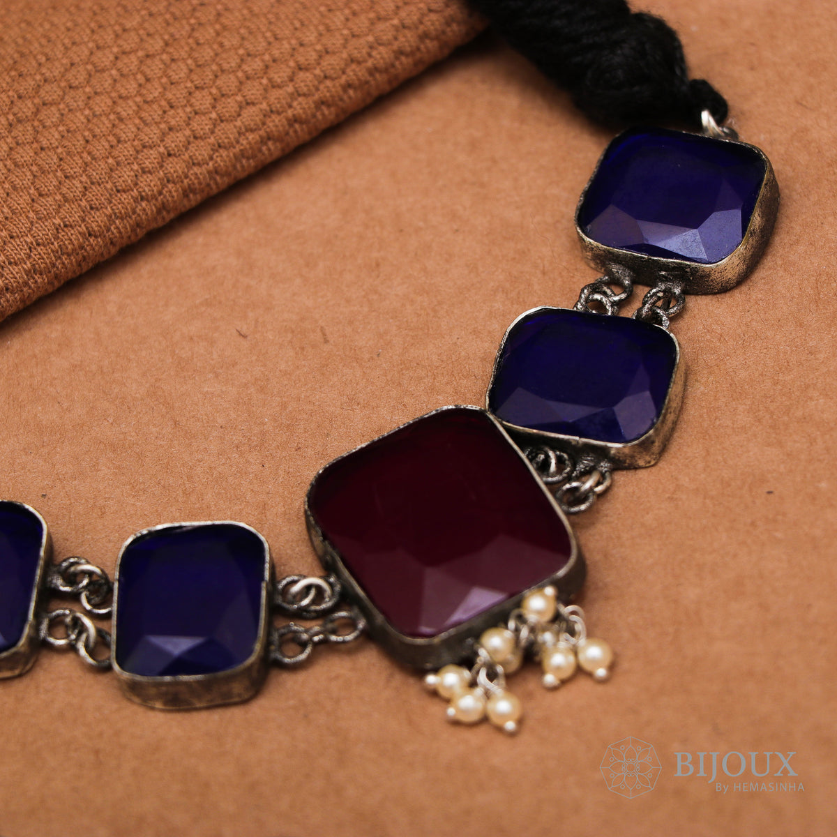 NIRAYA BIJOUX PREMIUM AND EXCLUSIVE HANDMADE RUSTIC CHOKER WITH EARRINGS CH78