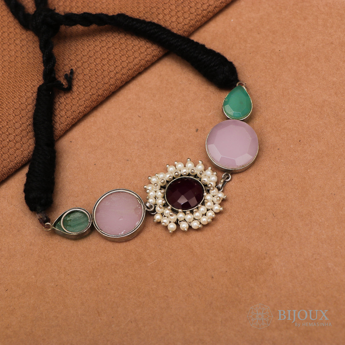 NITHARA BIJOUX PREMIUM AND EXCLUSIVE HANDMADE CHOKER CH76