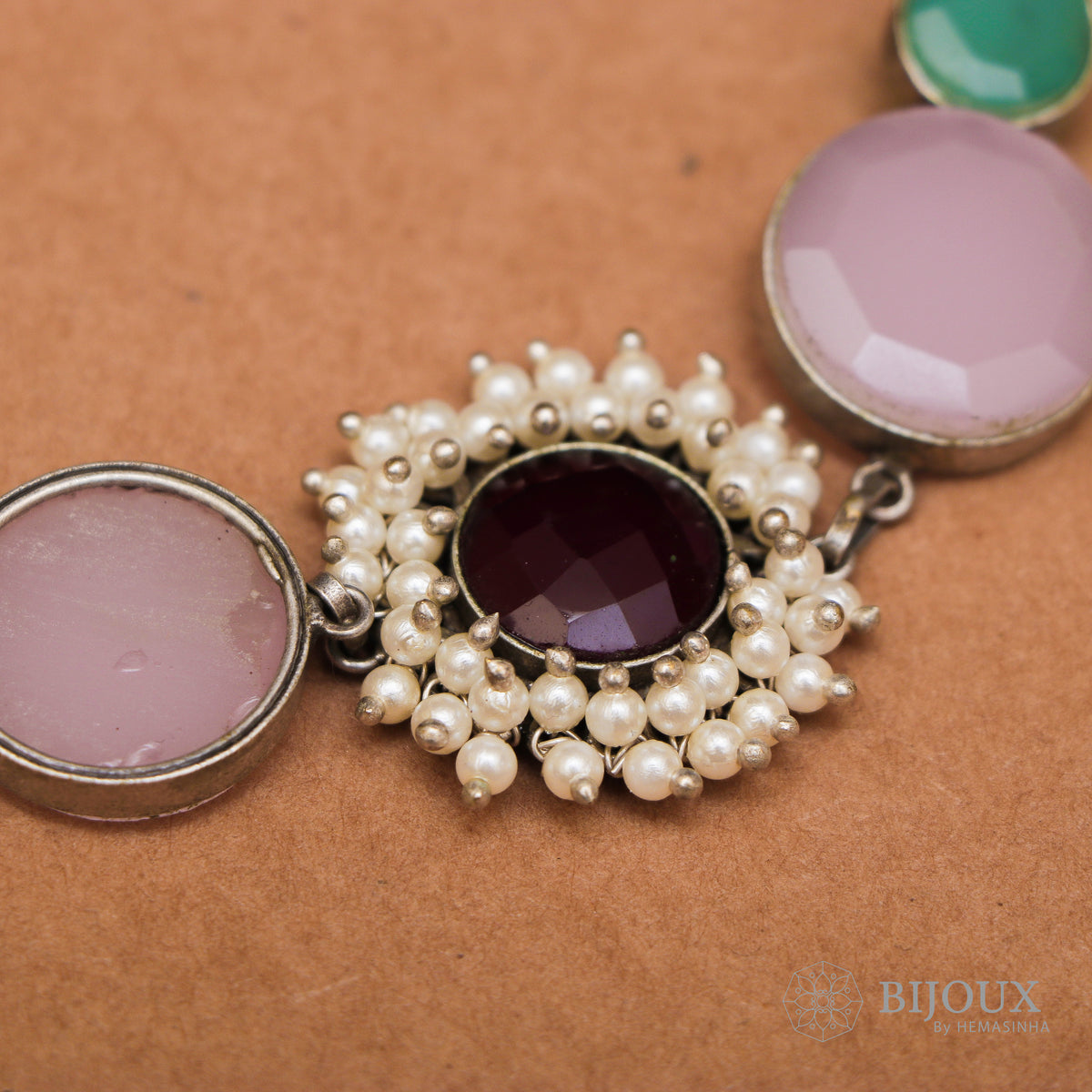 NITHARA BIJOUX PREMIUM AND EXCLUSIVE HANDMADE CHOKER CH76