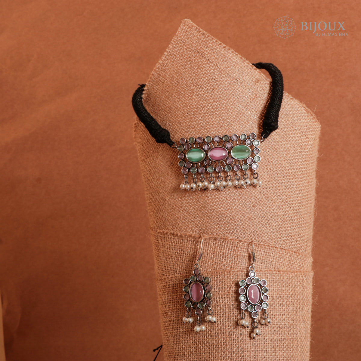 RIYAYA BIJOUX PREMIUM SEMI HANDMADE CHOKER WITH EARRINGS CH62