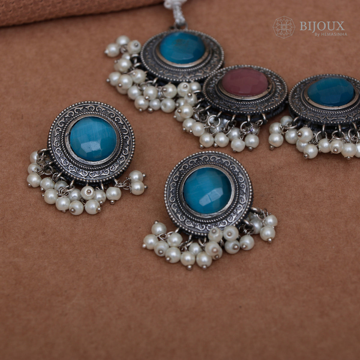 BOWIE BIJOUX PREMIUM SILVER LOOK ALIKE  SEMI HANDMADE CHOKER WITH EARRINGS CH338