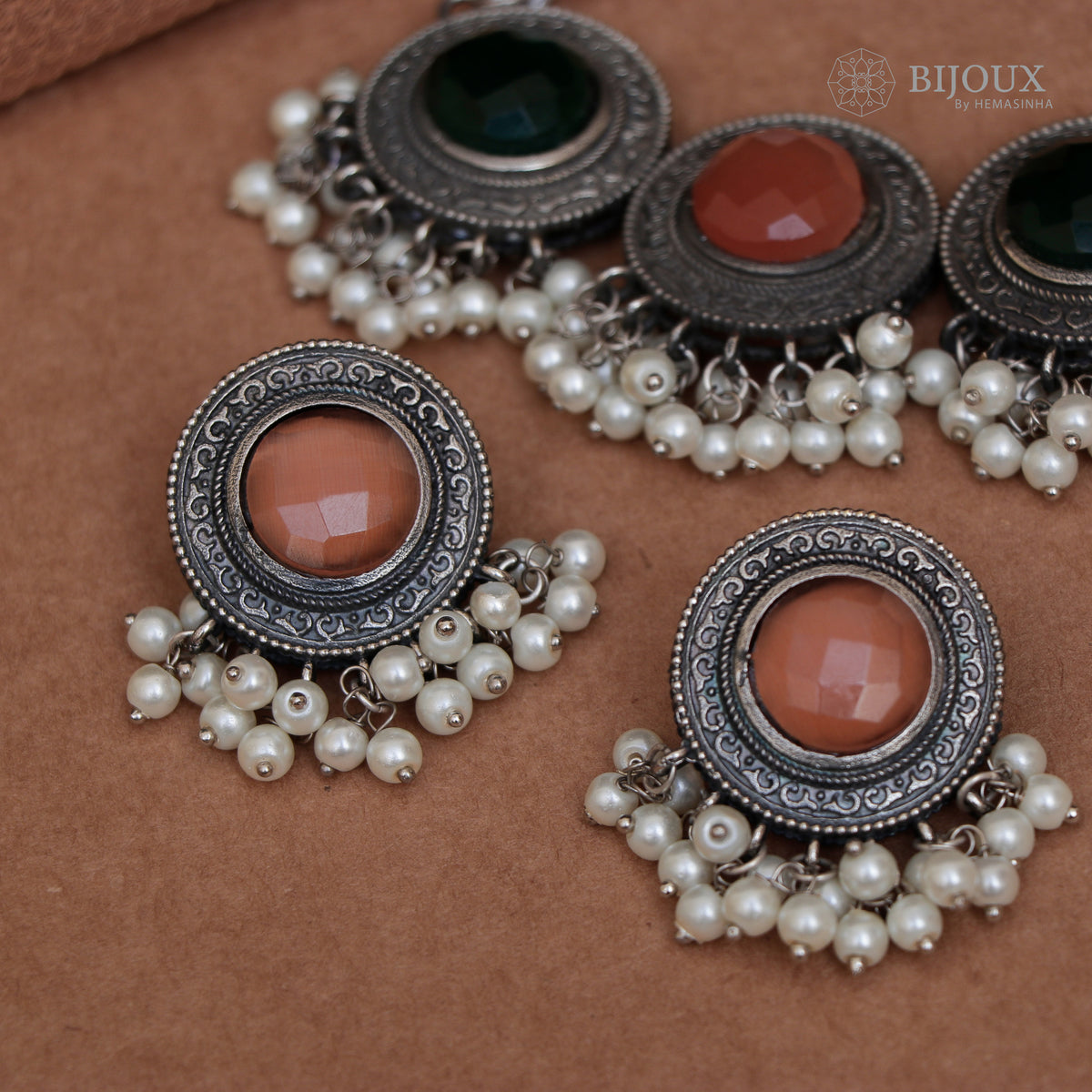 BOWIE BIJOUX PREMIUM SILVER LOOK ALIKE  SEMI HANDMADE CHOKER WITH EARRINGS CH338