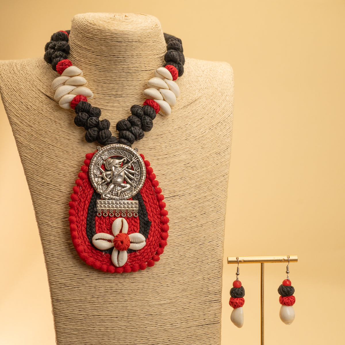 ZAYDEN FABRIC AND BEADS HANDMADE AND HANDSTICHED MALA/ NECKPIECE ML98