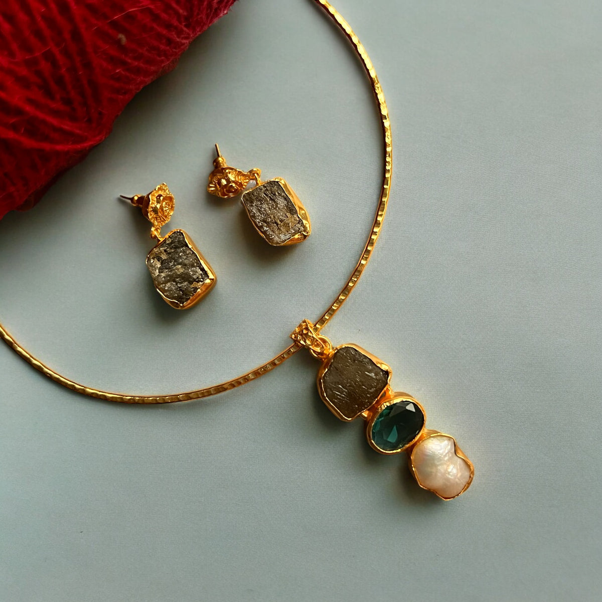 SOPHIA HANDMADE BIJOUX PREMIUM AND BIJOUX EXCLUSIVE HASLI WITH EARRINGS CH479