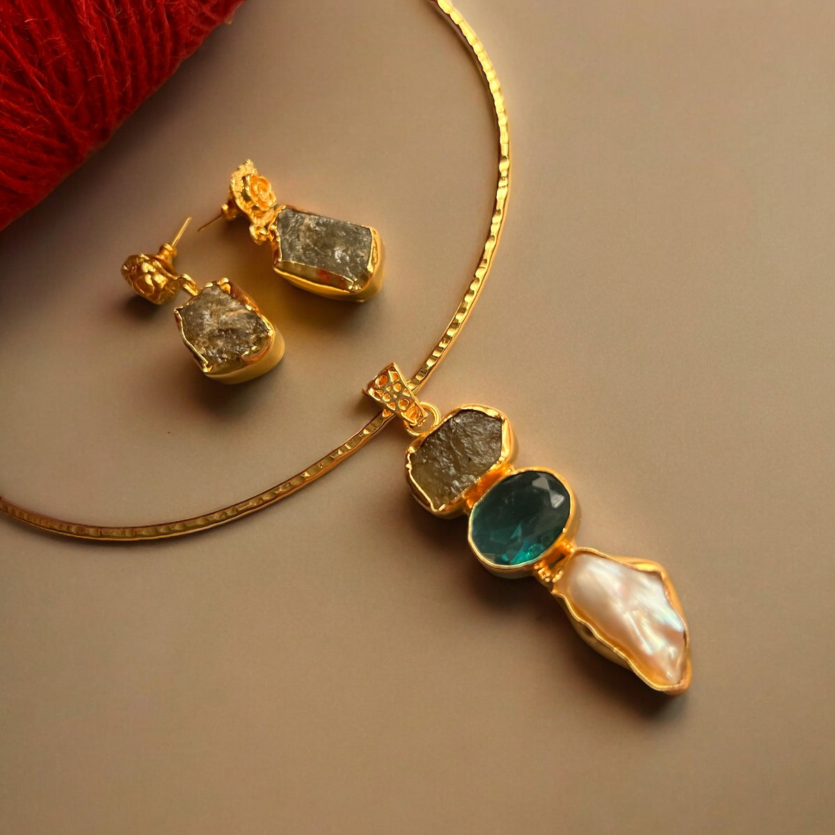 SOPHIA HANDMADE BIJOUX PREMIUM AND BIJOUX EXCLUSIVE HASLI WITH EARRINGS CH479