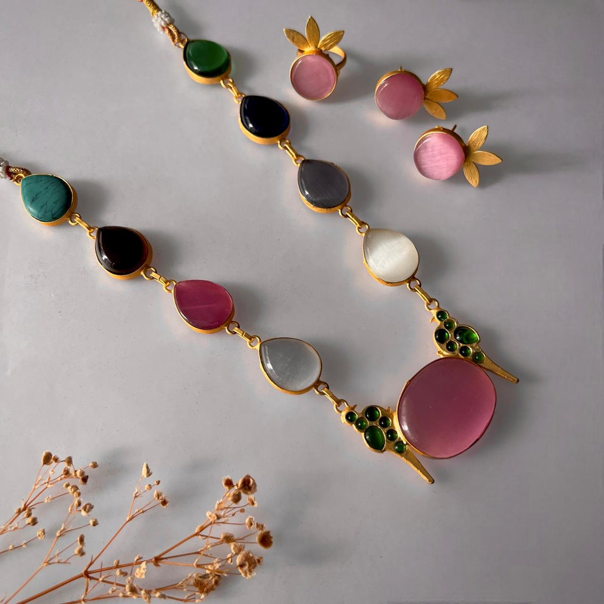 ROXANIA SET RING EARRING AND NECKLACE HANDMADE GOLD TONED PREMIUM NECKLACE/NECKPIECE EARRING SET NL30