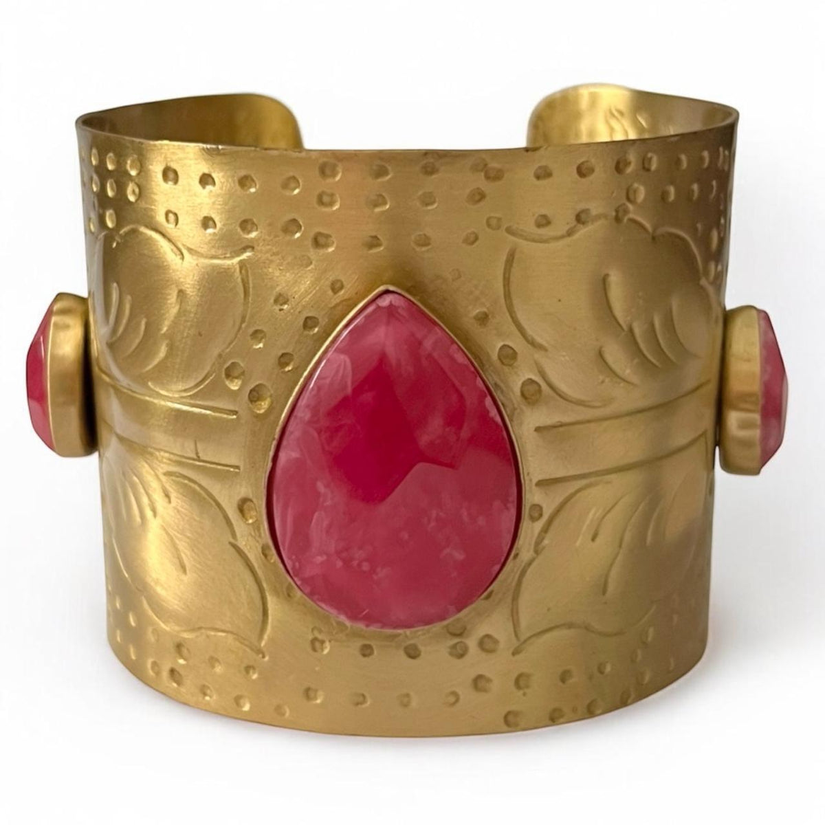 BENISHA HANDMADE HAND HAMMERED AND HAND CARVED RAW STONE PREMIUM HANDCUFF/BRACELETS BR202