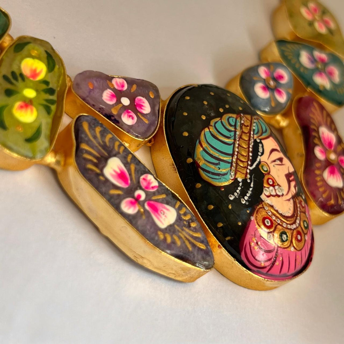 LOVEL AND RAW STONE HANDMADE AND HAND PAINTED GOLD TONED RUSTIC FINISH NECKLACE NL87