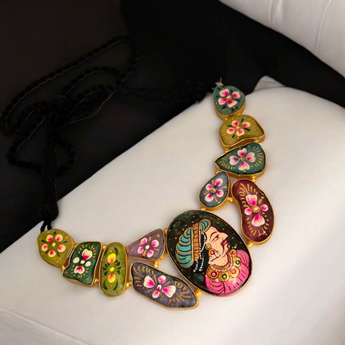 LOVEL AND RAW STONE HANDMADE AND HAND PAINTED GOLD TONED RUSTIC FINISH NECKLACE NL87