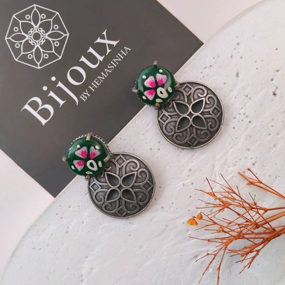 NAVYA SILVER LOOK ALIKE HAND PAINTED STUD /EARRING ER944