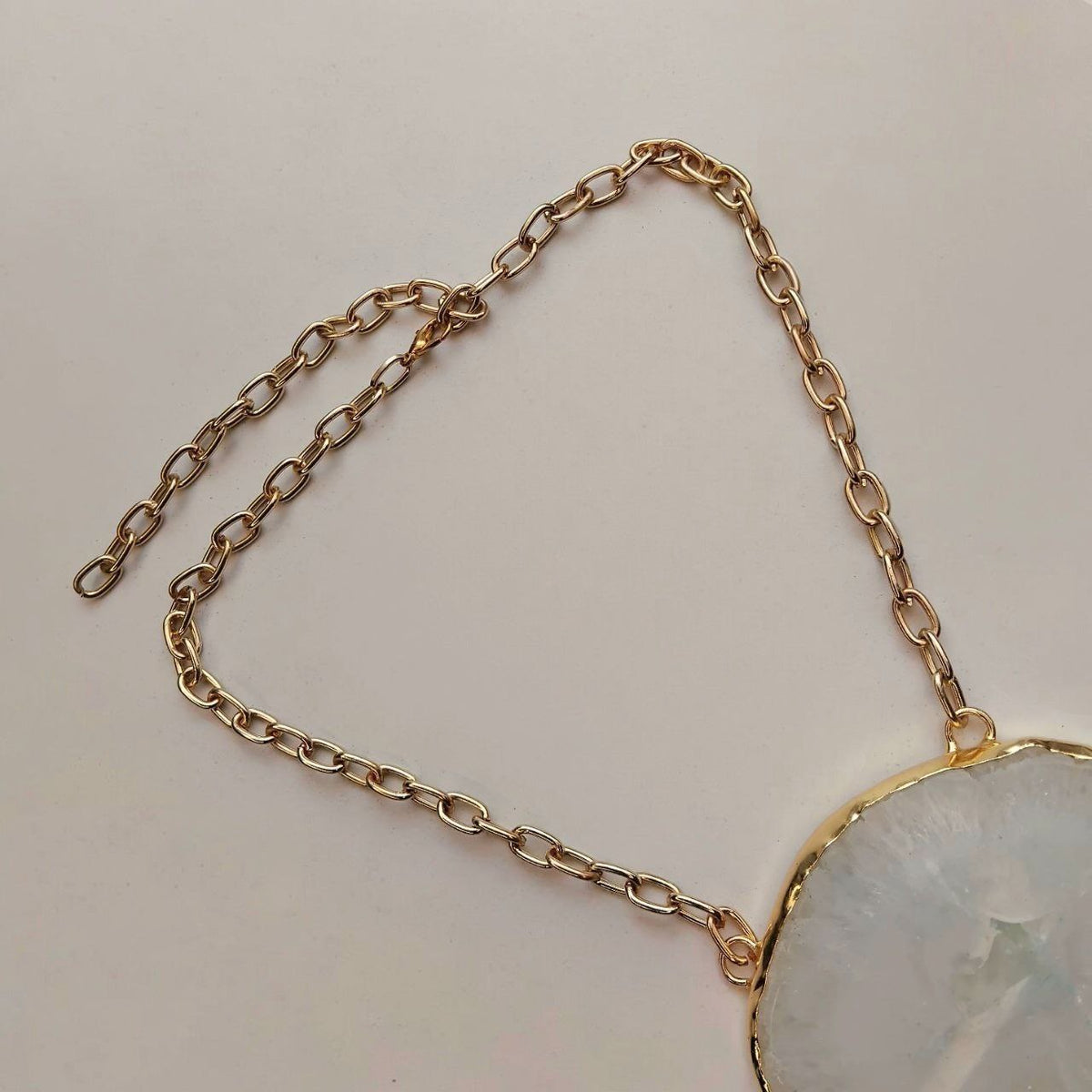 VARSHA HANDMADE PREMIUM RAW NATURAL DRUZY STONE NECKLACE NL371