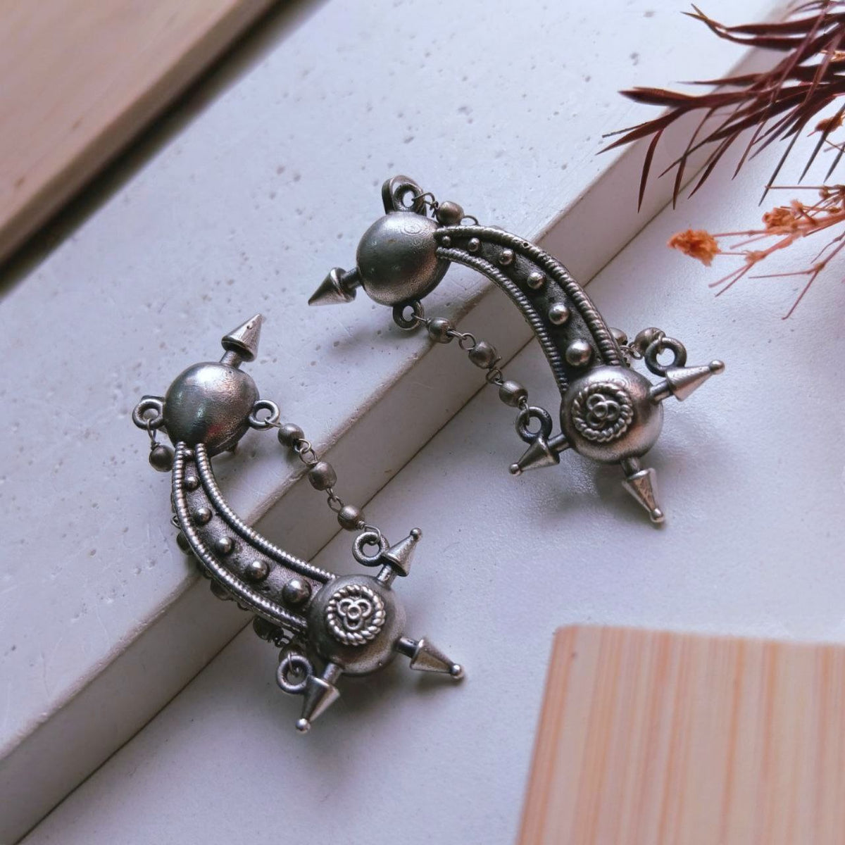 NYLA SEMI HANDMADE EAR CUFF/EARRINGS EA13