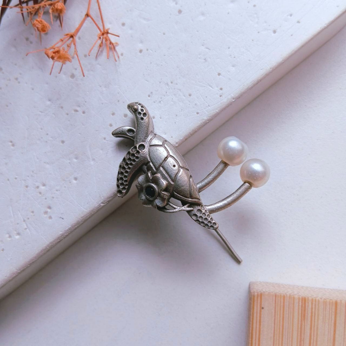 ADVIKA SEMI HANDMADE EAR CUFF/EARRINGS EA15