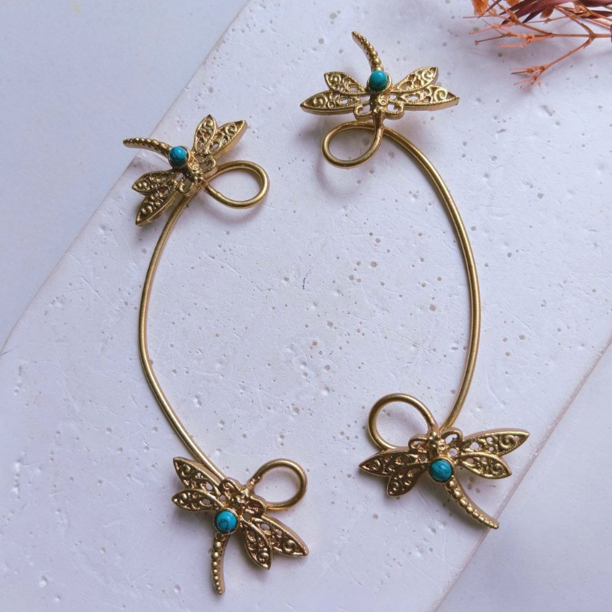 SHIVANI GOLD-TONED SEMI-HANDMADE EAR CUFF (SUITABLE FOR NON-PIERCED EARS) EA17
