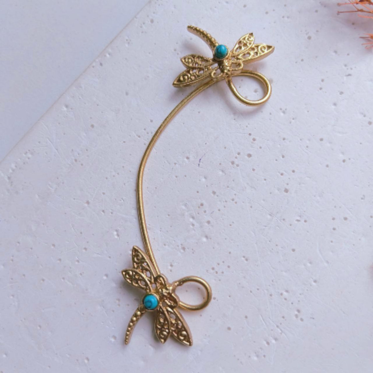 SHIVANI GOLD-TONED SEMI-HANDMADE EAR CUFF (SUITABLE FOR NON-PIERCED EARS) EA17