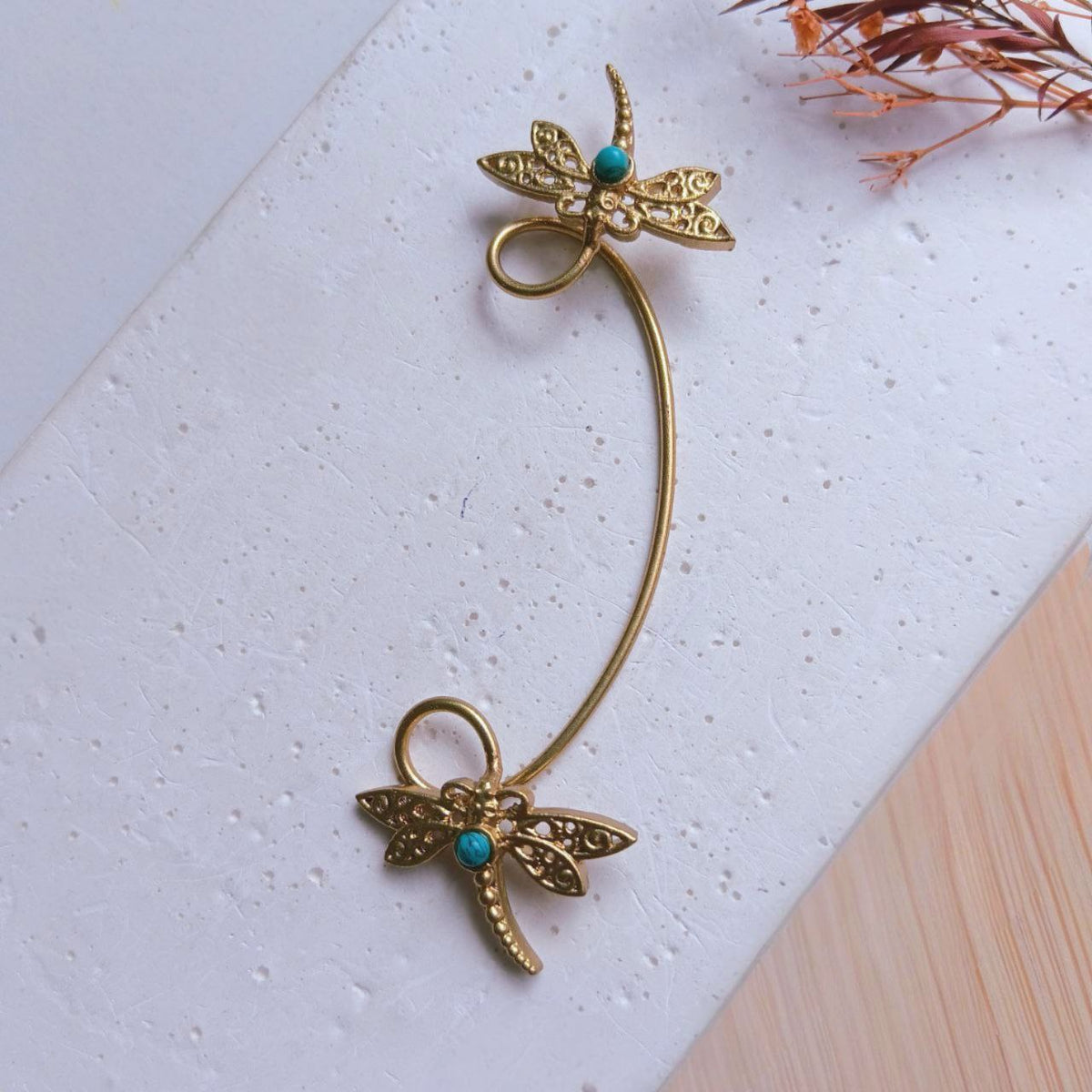 SHIVANI GOLD-TONED SEMI-HANDMADE EAR CUFF (SUITABLE FOR NON-PIERCED EARS) EA17
