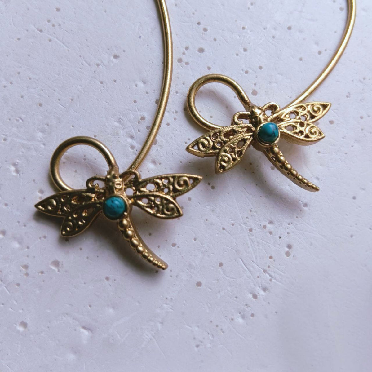 SHIVANI GOLD-TONED SEMI-HANDMADE EAR CUFF (SUITABLE FOR NON-PIERCED EARS) EA17