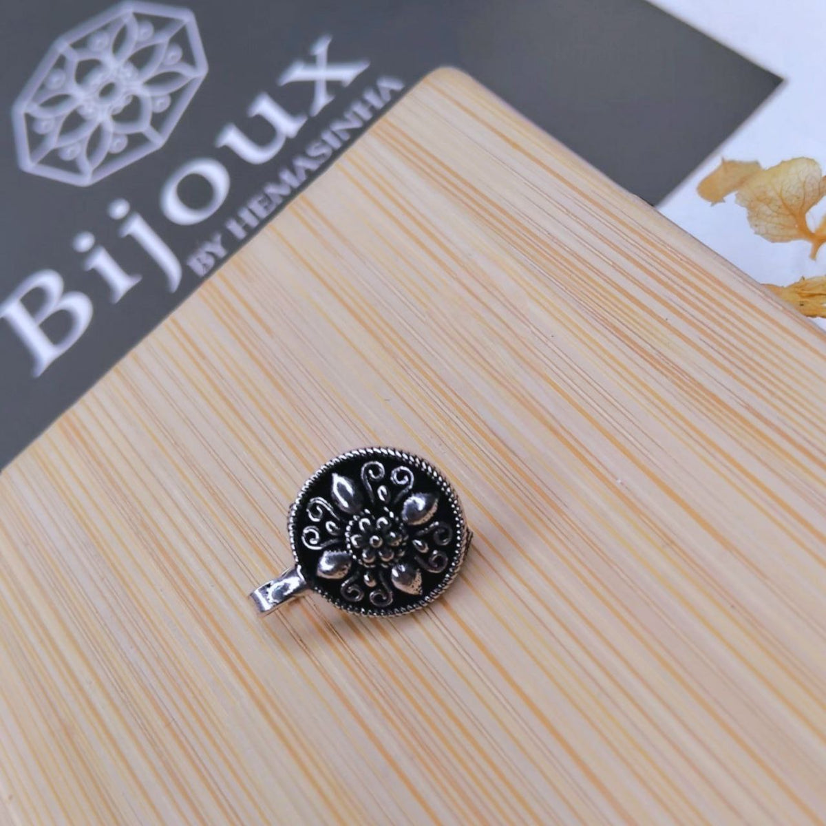 ANYA CLIP ON NOSE STUDS NS104