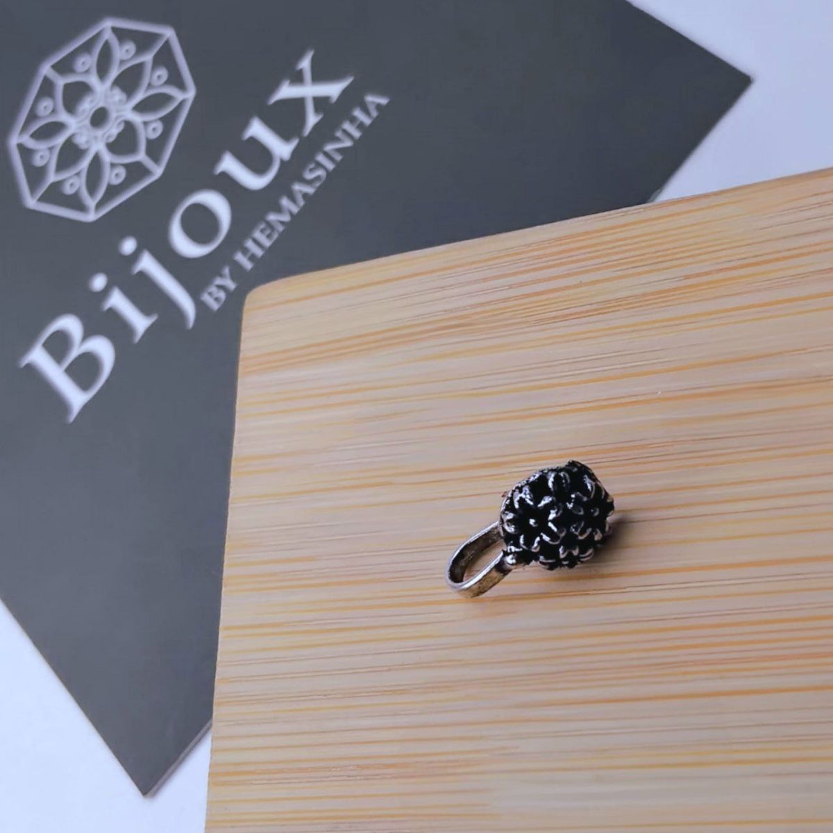 REYA CLIP ON NOSE STUDS NS101