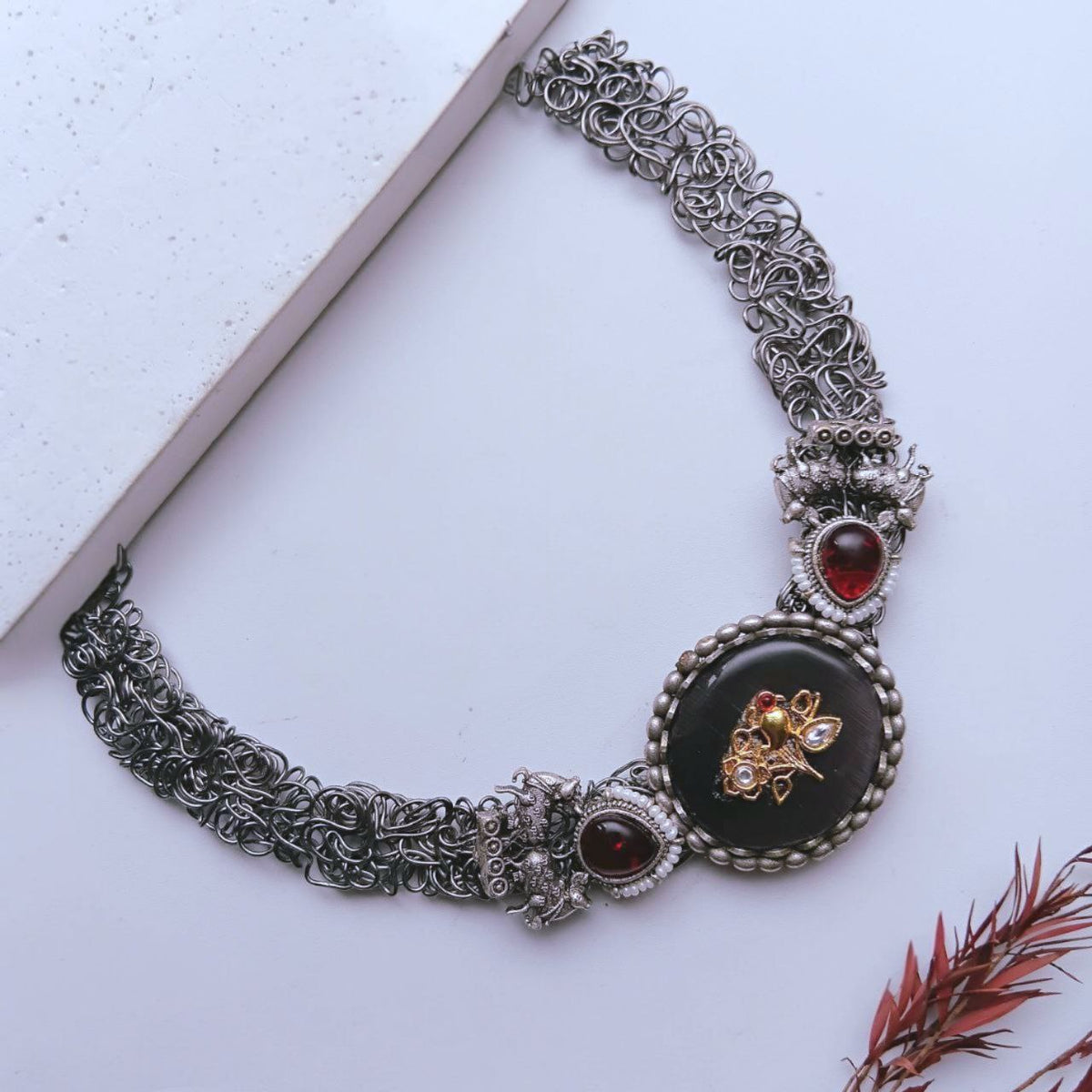 HELNA PREMIUM HANDMADE AND HAND HAMMERED HASLI / NECKLACE NL333